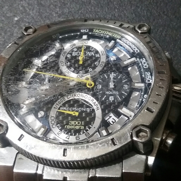 Bulova Precisionist - Picture 4 of 4